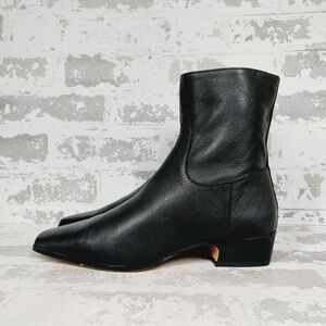 NEW Steve Madden Dusty Black Leather Ankle Boots i329
